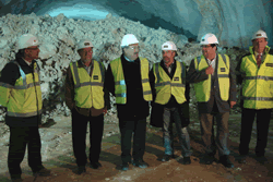 Visita a l'interior del túnel
