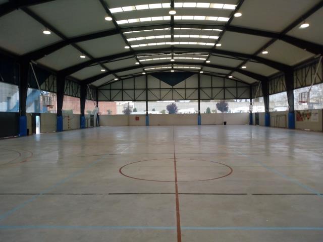 Pista annexa CEM Isaac Gálvez