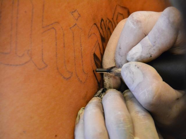 ESTABLIMENTS DE TATUATGE, PIRCING I MICROPIGMENTACIÓ