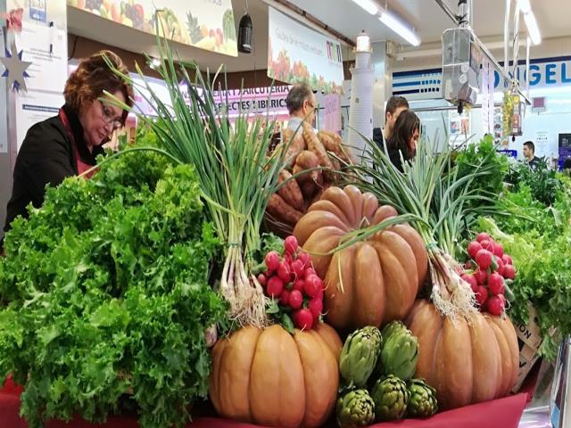 ADJUDICACIÓ DE PARADES MITJANÇANT LLICÈNCIES D'ÚS TEMPORAL AL MERCAT DE MAR