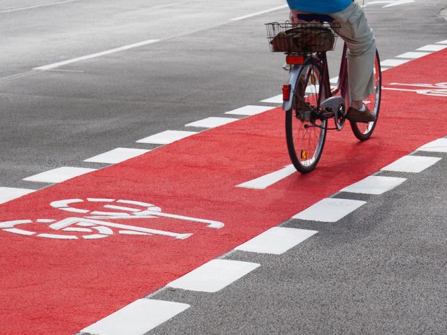 Vas en bicicleta? fes-ho de manera segura per a tothom