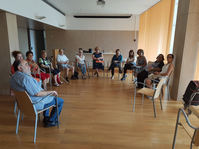 Grups de suport a cuidadors familiars