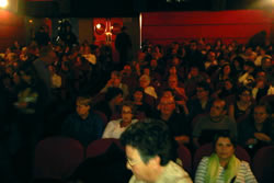 La sala 5 del Bosc, plena de gom a gom